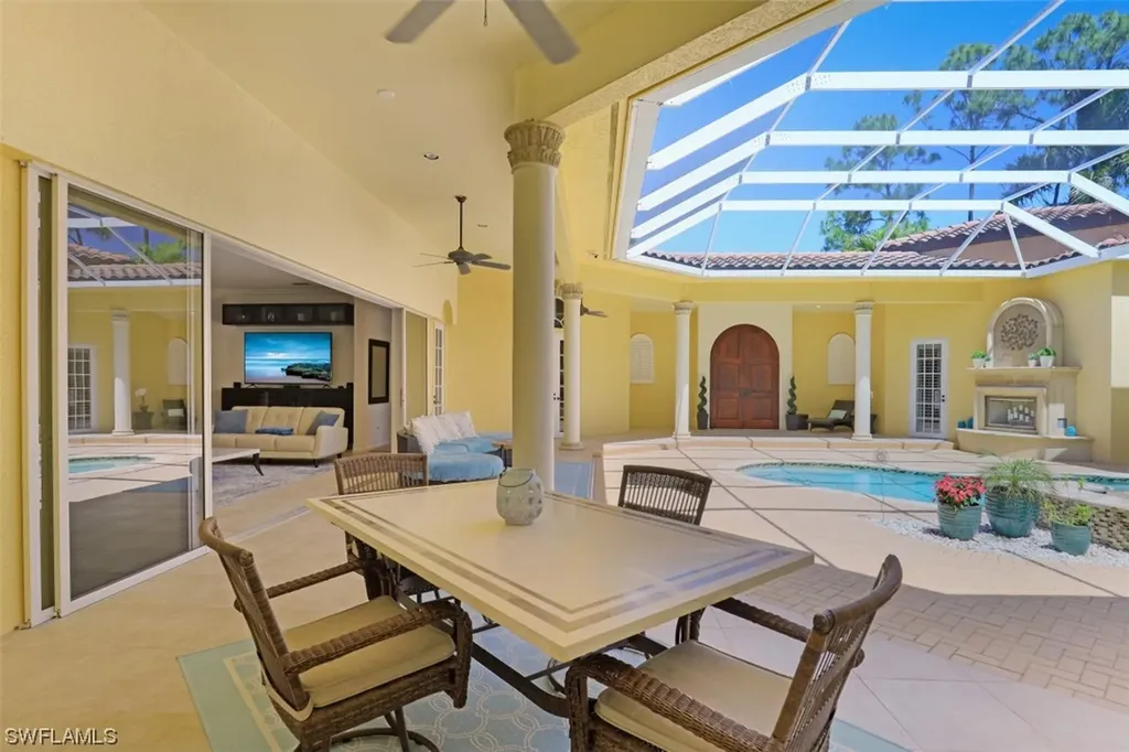 4256 Silver Fox Drive Naples FL 34119
