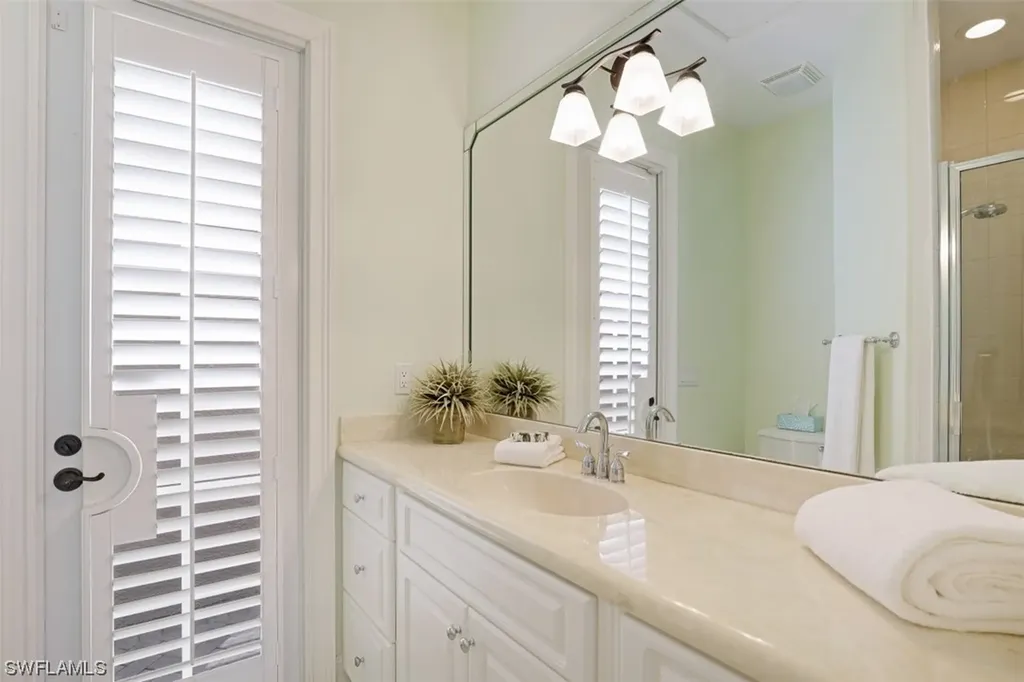 4256 Silver Fox Drive Naples FL 34119