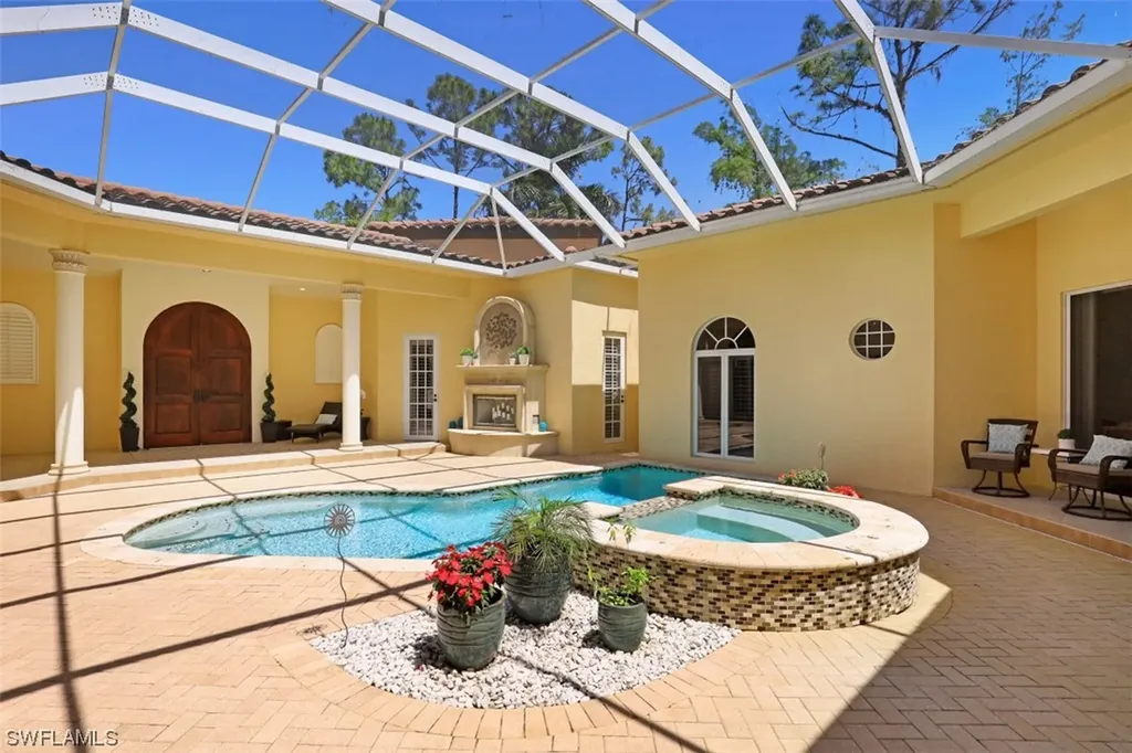 4256 Silver Fox Drive Naples FL 34119