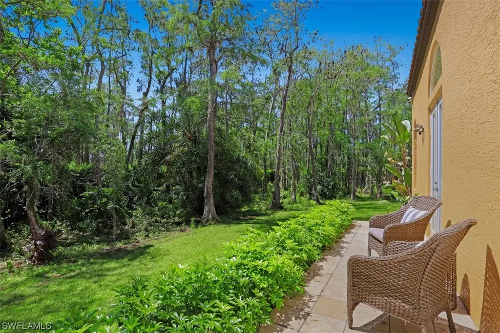 4256 Silver Fox Drive Naples FL 34119