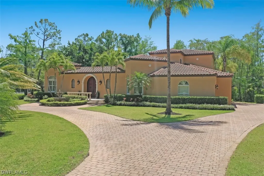 4256 Silver Fox Drive Naples FL 34119