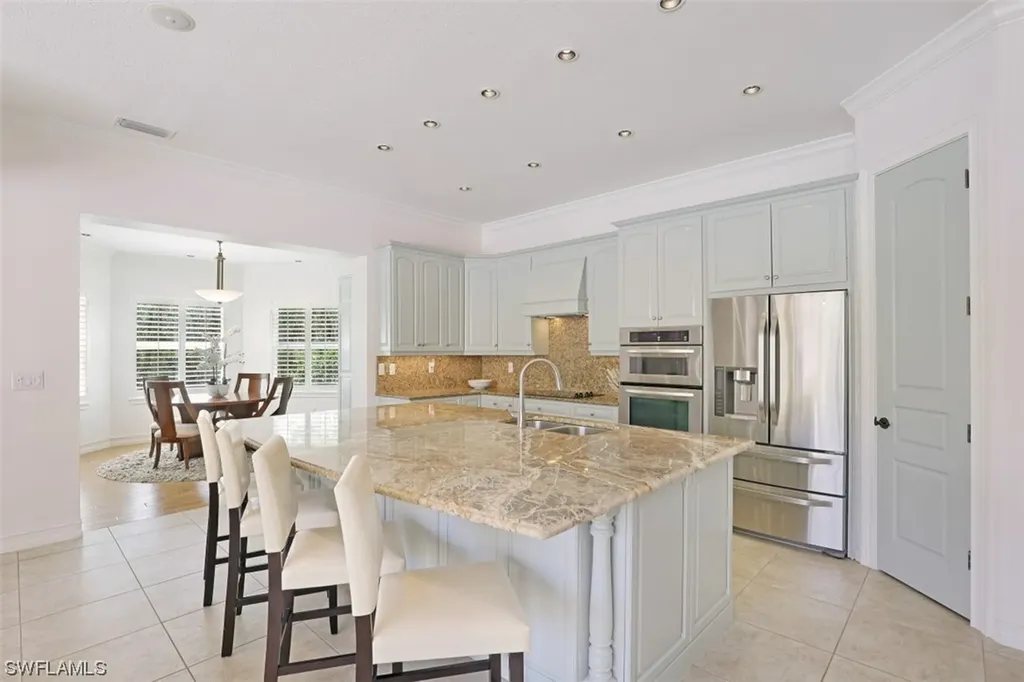 4256 Silver Fox Drive Naples FL 34119