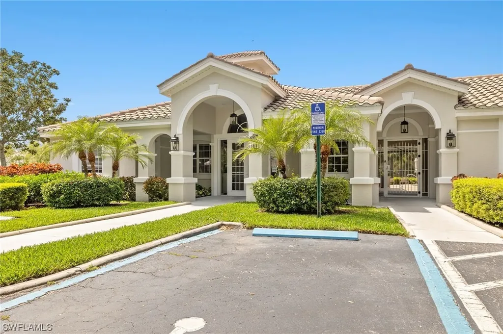 6805 Satinleaf Road S Naples FL 34109