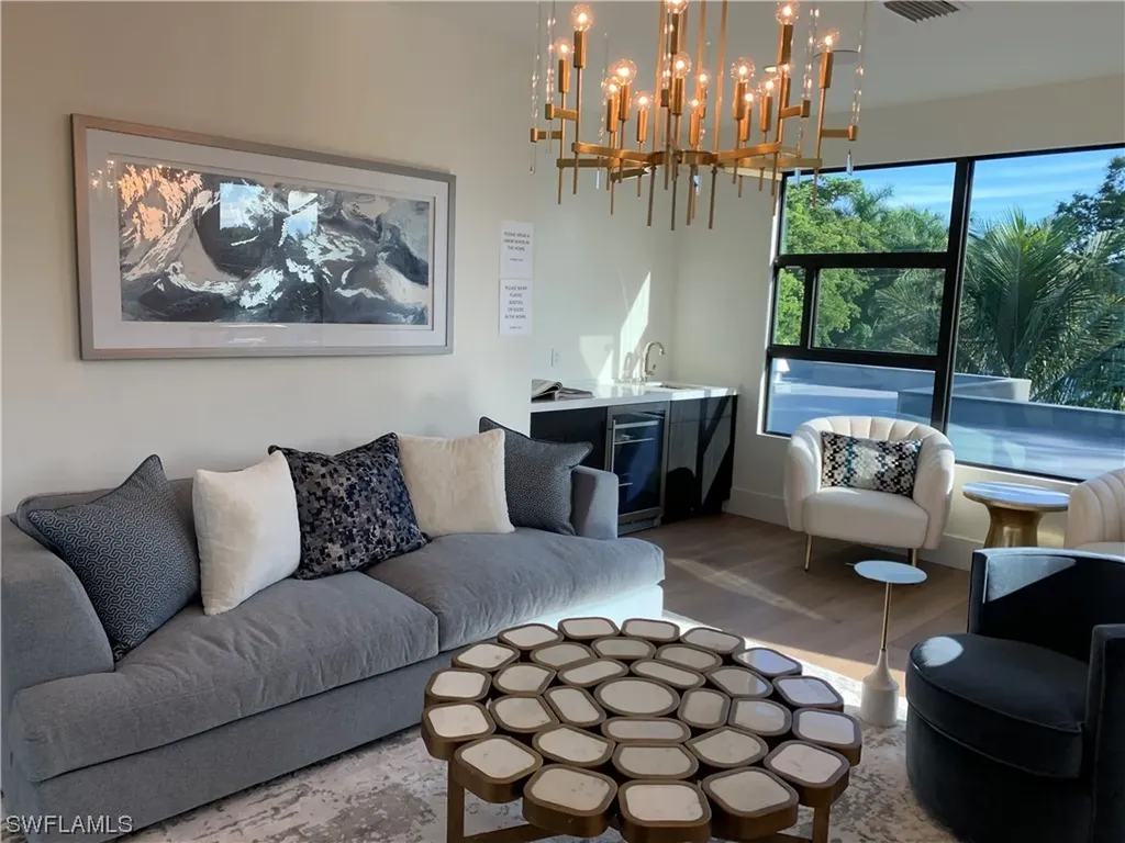 808 Myrtle Terrace Naples FL 34103