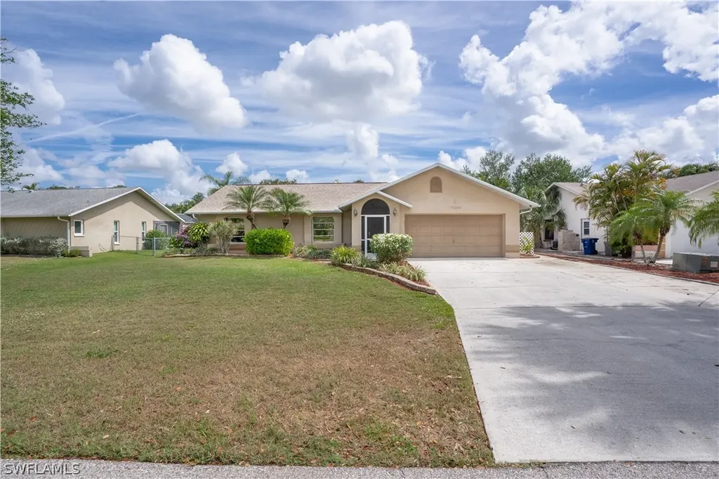 19209 Pine Run Lane Fort Myers FL 33967