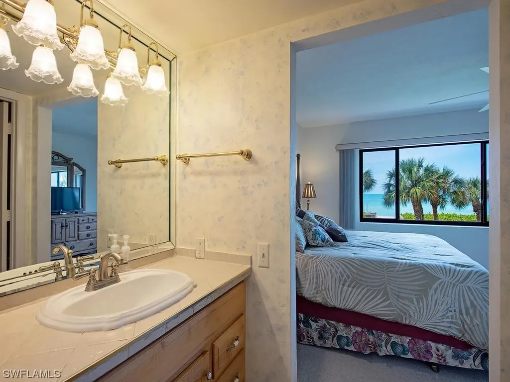 10475 Gulf Shore Drive Naples FL 34108