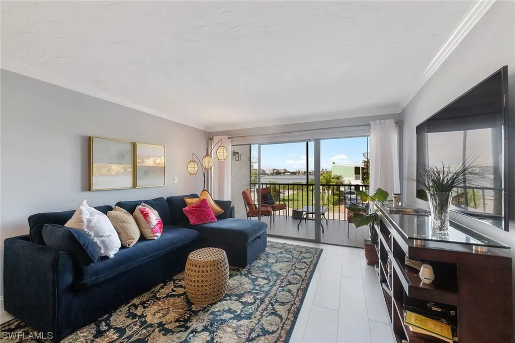Naples FL, 260 Southbay Drive, Unit 102