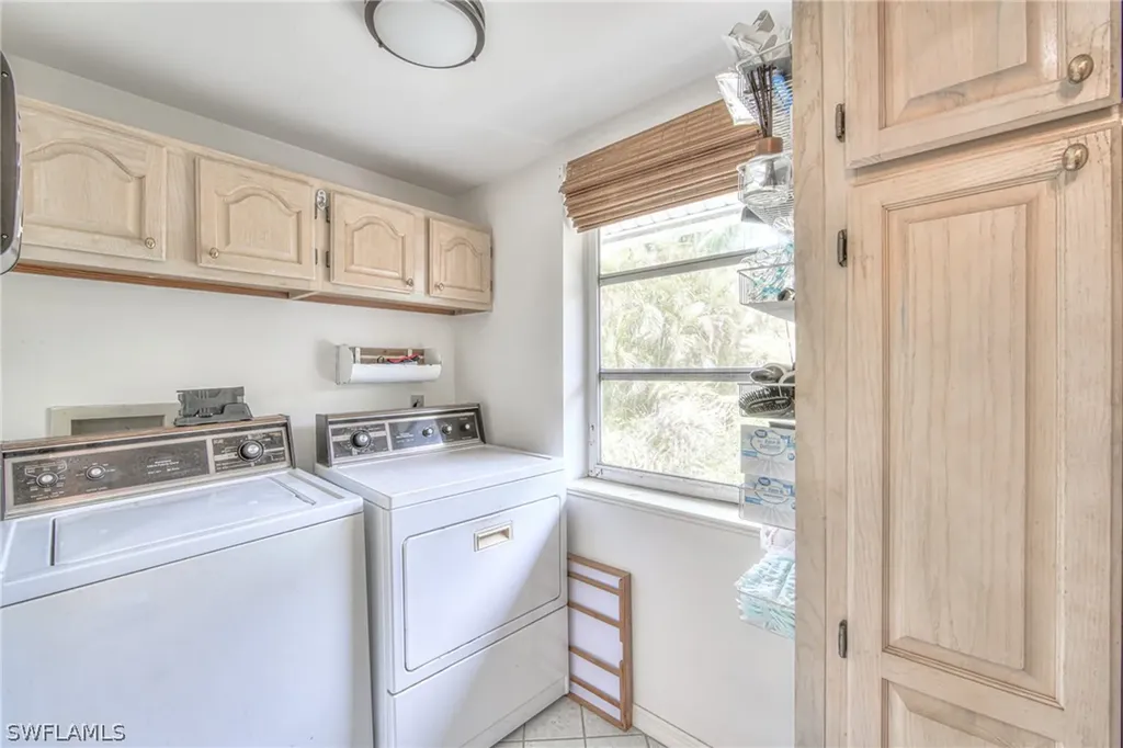 2011 Mitzi Lane Sanibel FL 33957