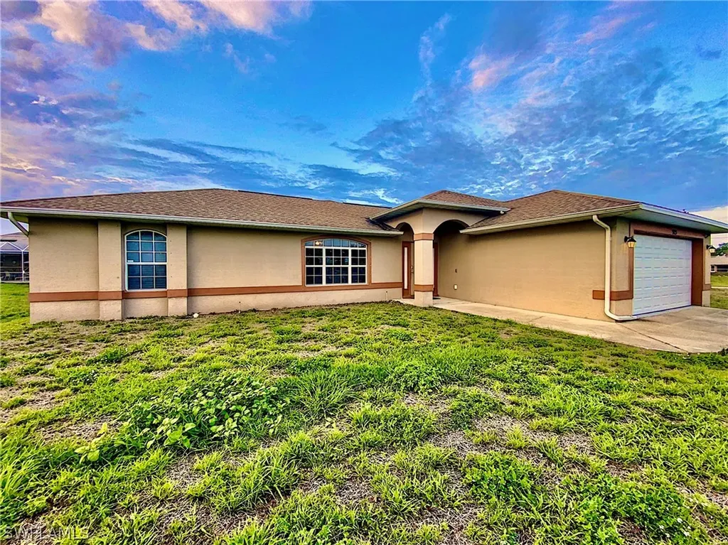 923 NE 19th Street Cape Coral FL 33909