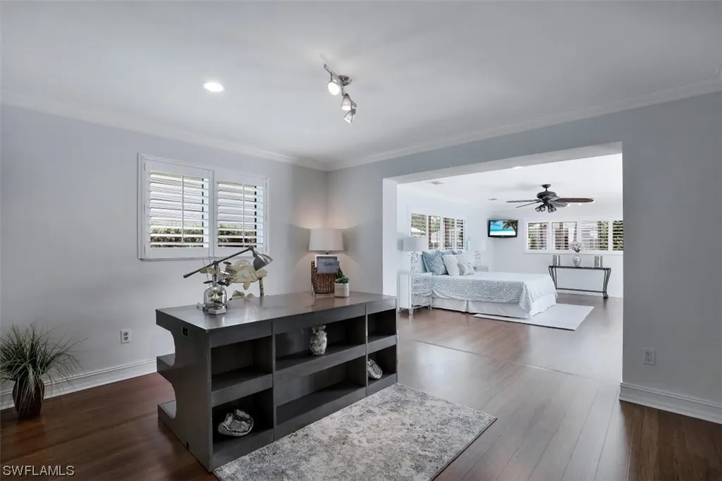 1893 Snook Drive Naples FL 34102