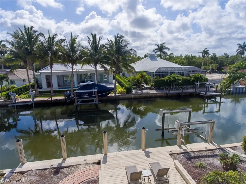 1893 Snook Drive Naples FL 34102