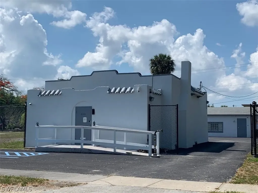 2030 Crawford Street Fort Myers FL 33901
