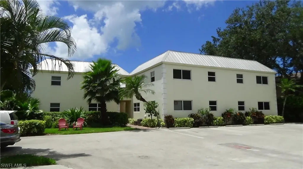 780 10th Avenue S Naples FL 34102