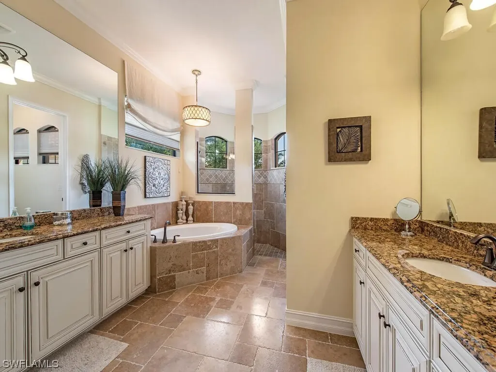 3325 Runaway Lane Naples FL 34114