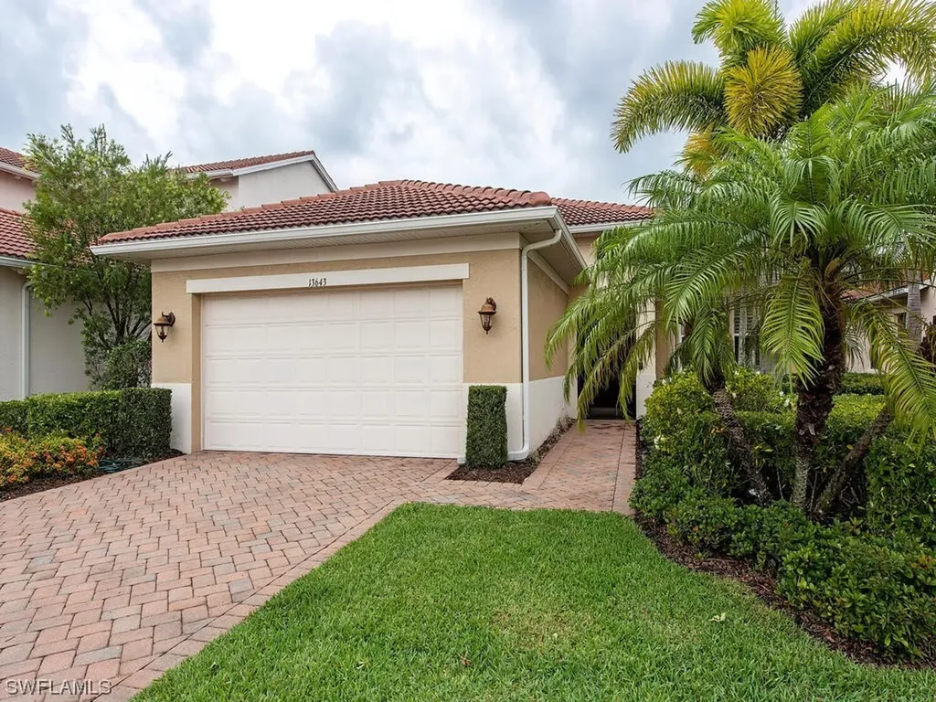13643 Manchester Lane Naples FL 34109