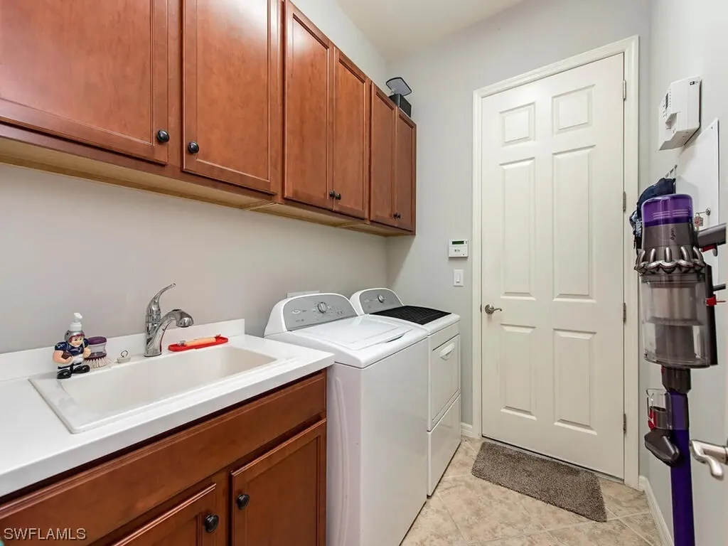 13643 Manchester Lane Naples FL 34109