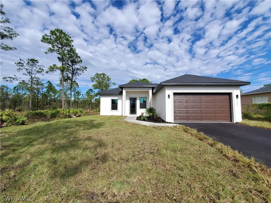 2561 70th Avenue NE Naples FL 34120