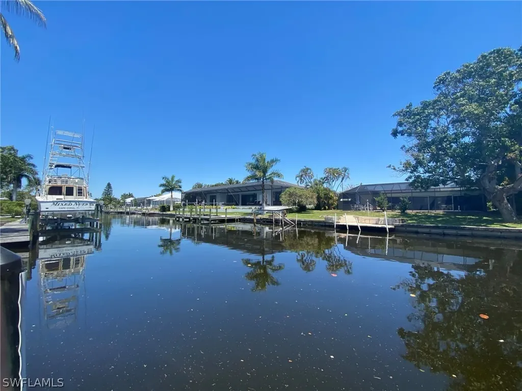 5271 Skylark Court Cape Coral FL 33904