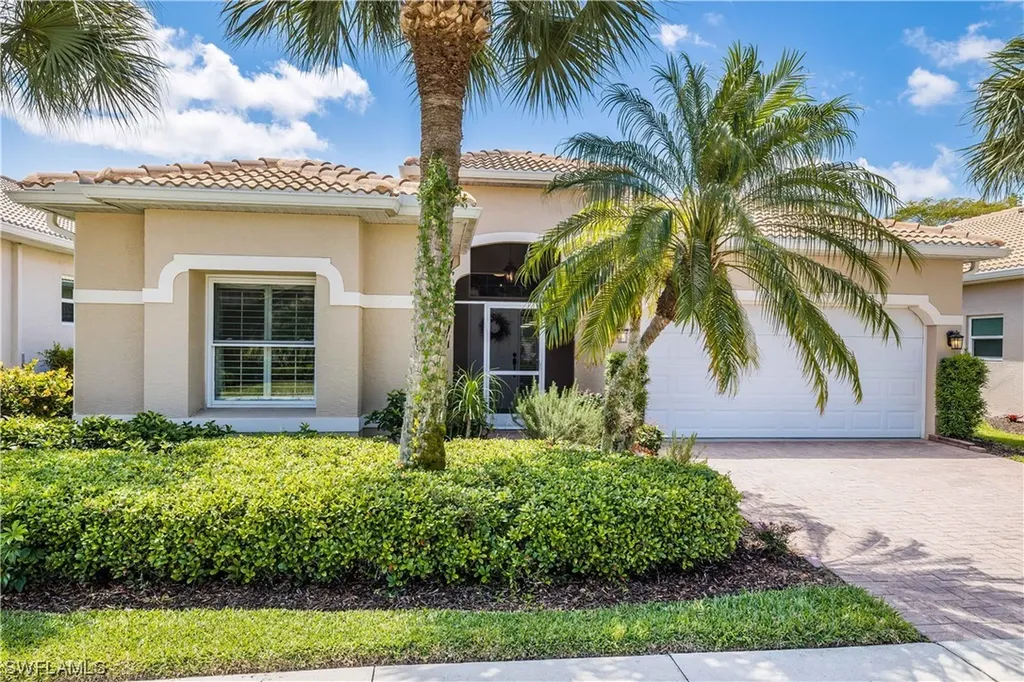 Naples FL, 276 Glen Eagle Circle