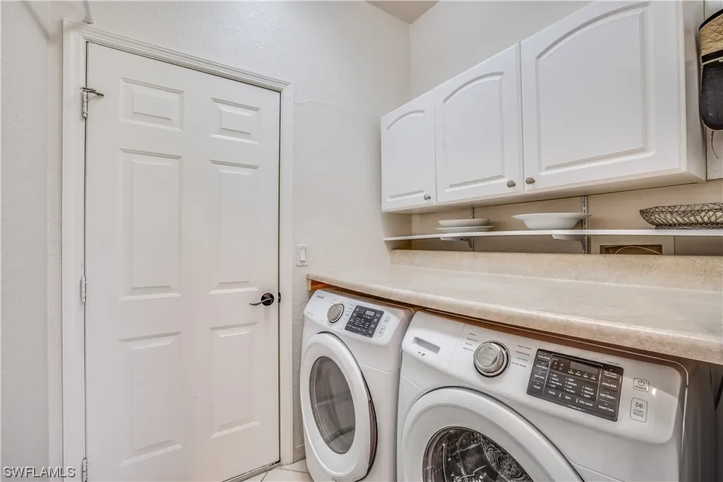 276 Glen Eagle Circle Naples FL 34104