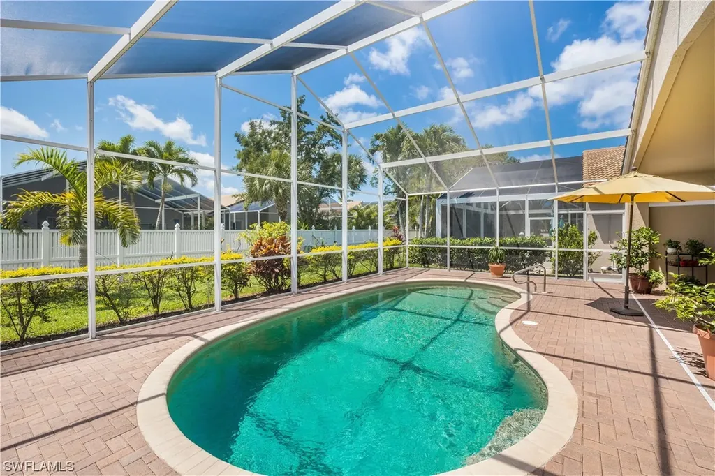 276 Glen Eagle Circle Naples FL 34104