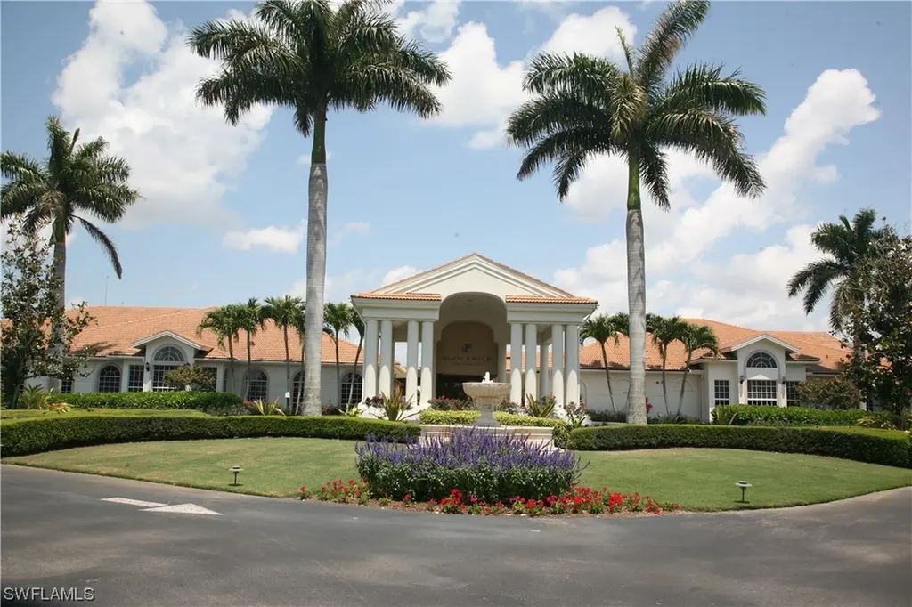 276 Glen Eagle Circle Naples FL 34104