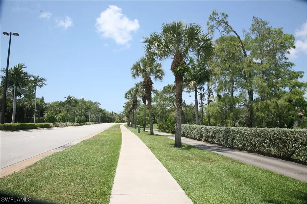 276 Glen Eagle Circle Naples FL 34104
