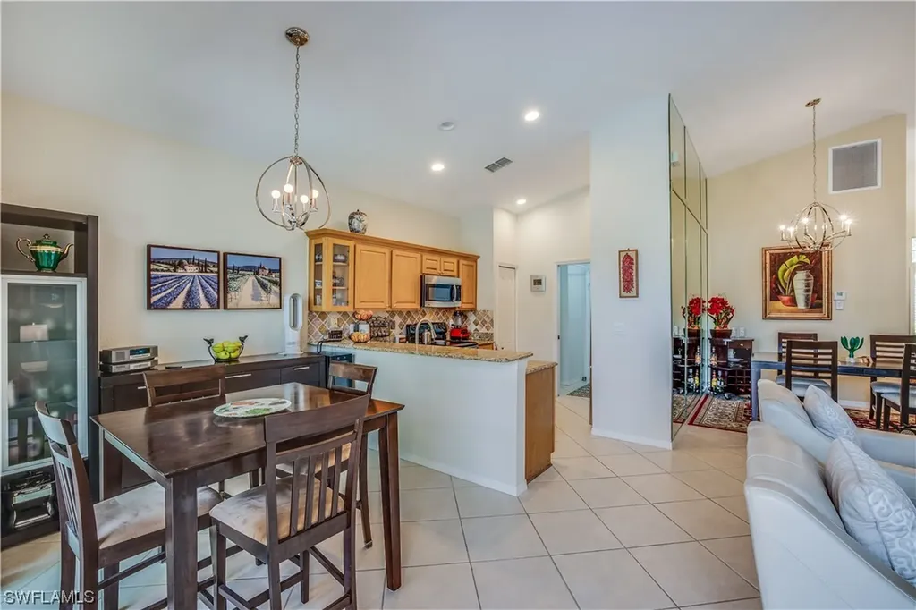 276 Glen Eagle Circle Naples FL 34104