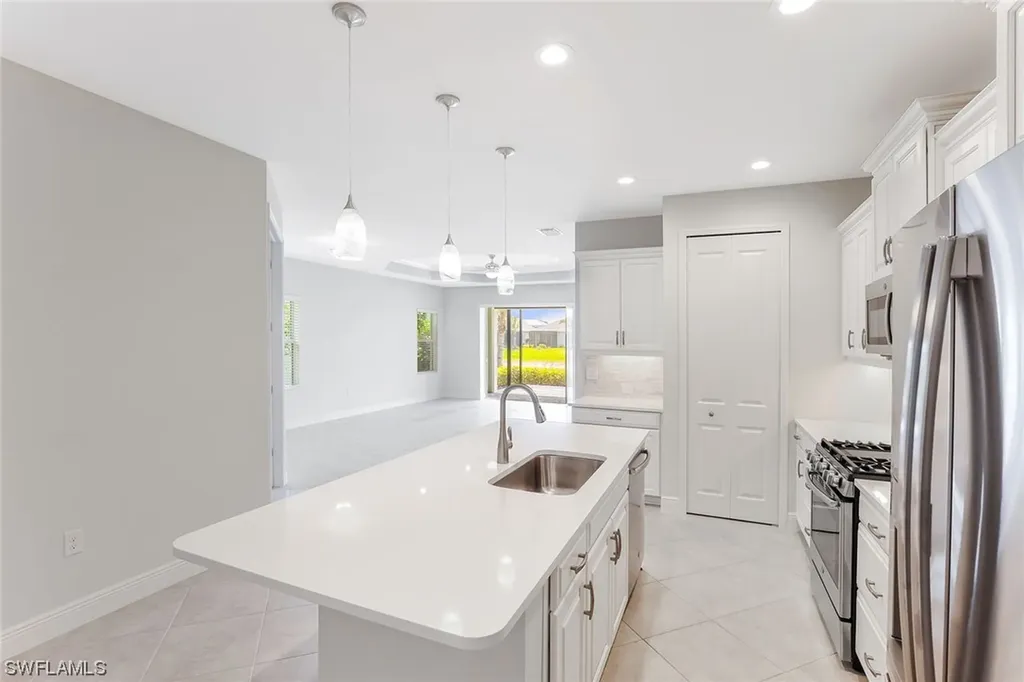 2142 Marquesa Circle Naples FL 34112