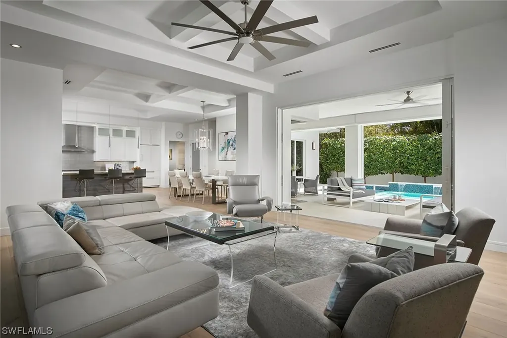 480 9th Avenue S Naples FL 34102