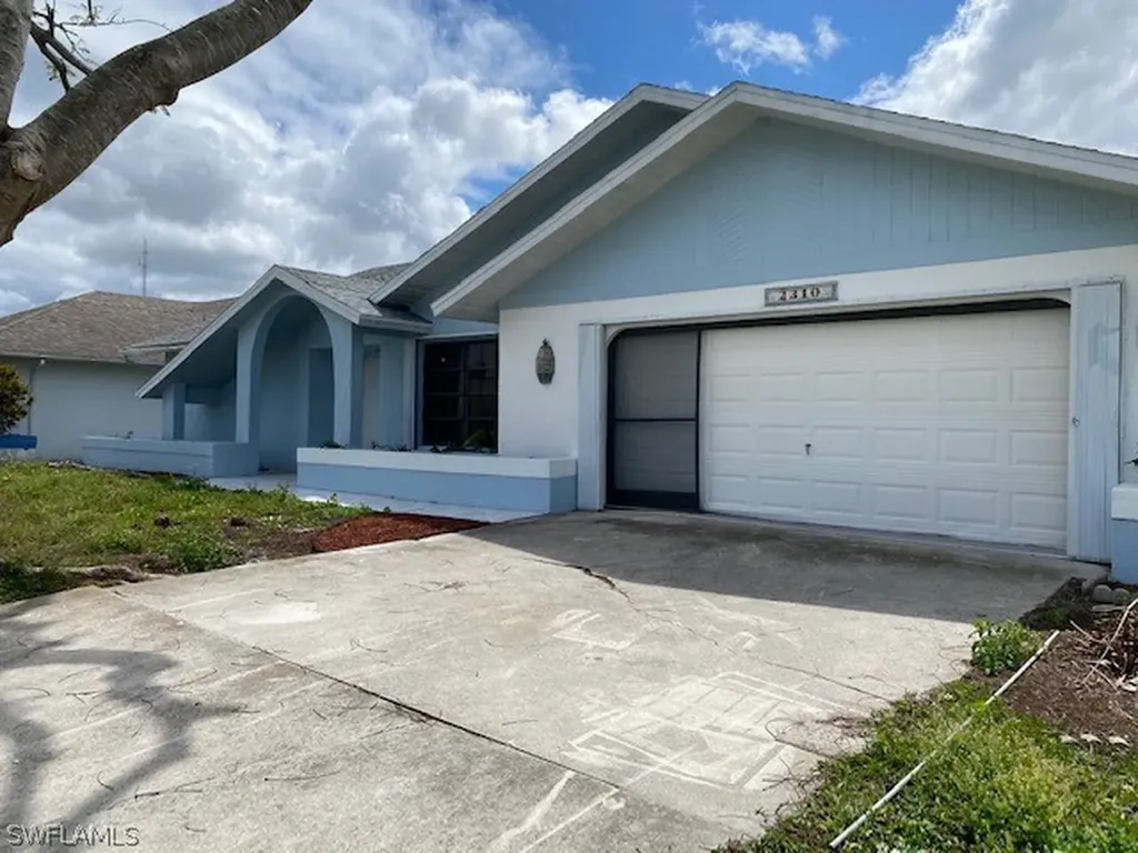 2310 SW 31st Lane Cape Coral FL 33914