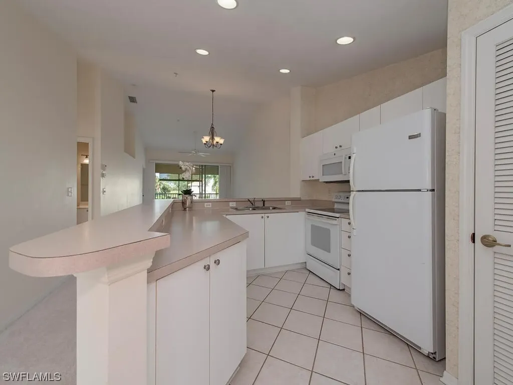 5045 Cedar Springs Drive Naples FL 34110