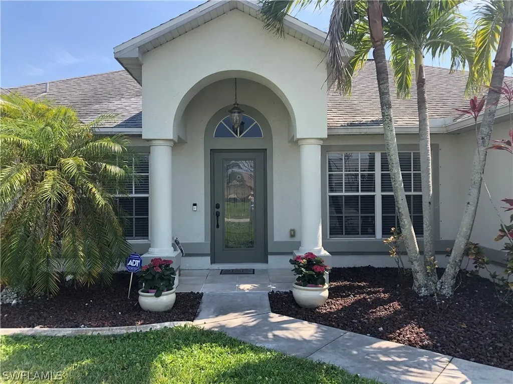 1402 SE 2nd Street Cape Coral FL 33990
