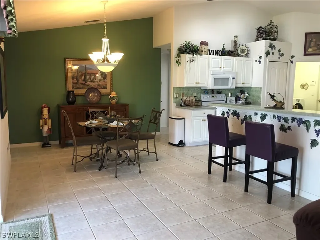 1402 SE 2nd Street Cape Coral FL 33990
