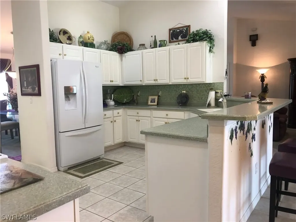 1402 SE 2nd Street Cape Coral FL 33990