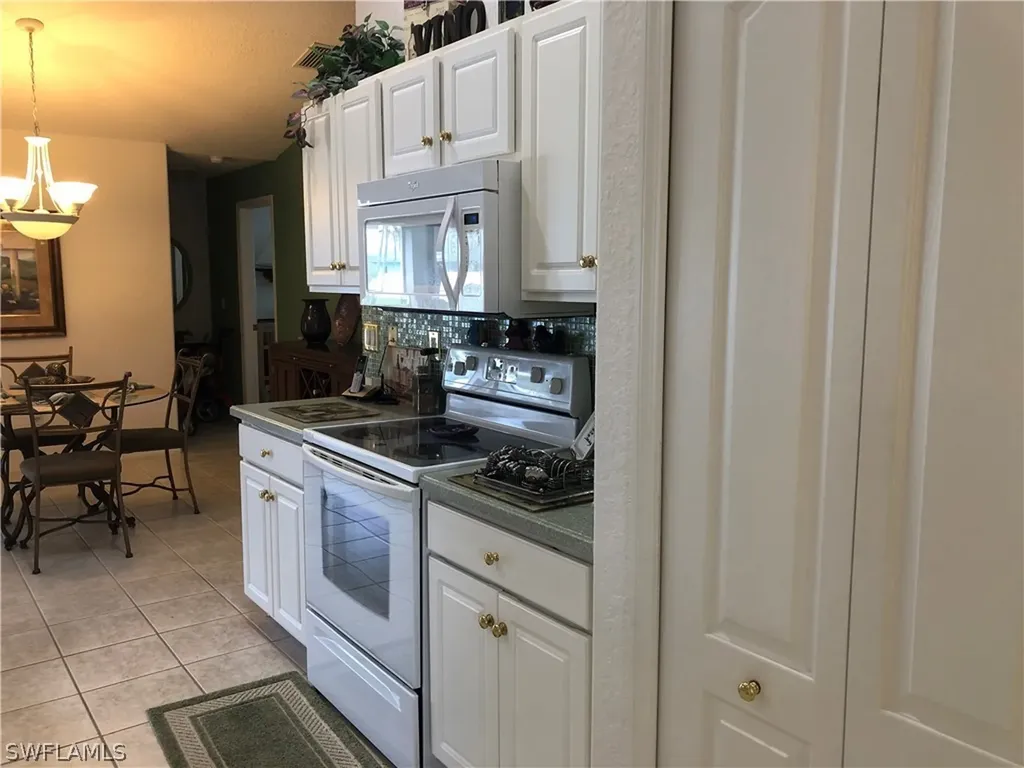 1402 SE 2nd Street Cape Coral FL 33990