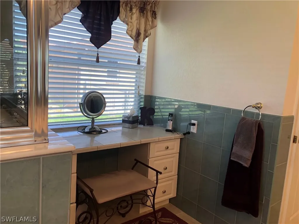 1402 SE 2nd Street Cape Coral FL 33990