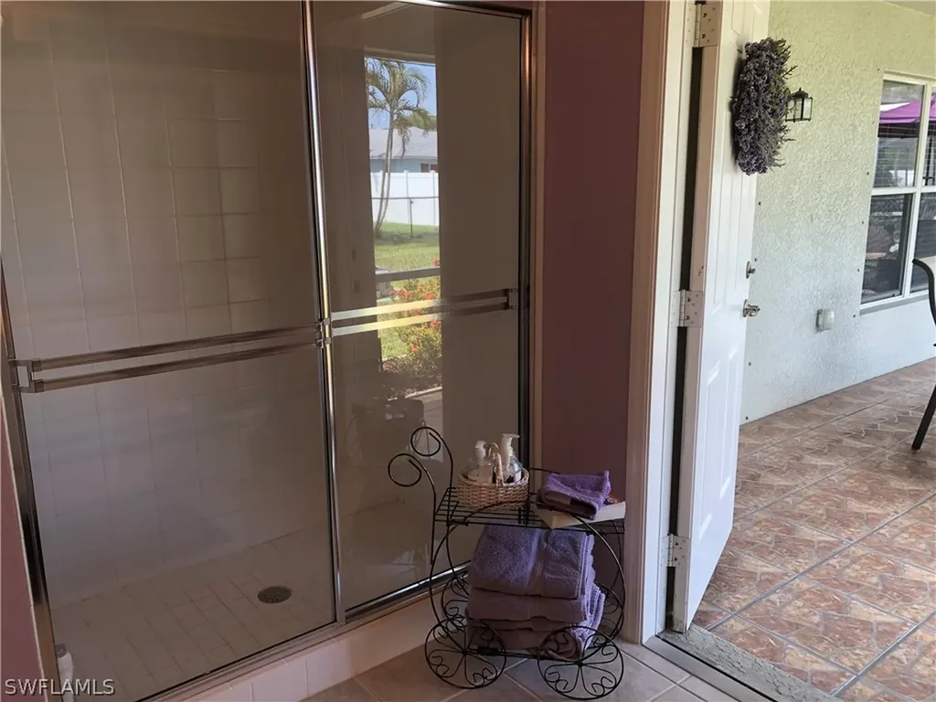1402 SE 2nd Street Cape Coral FL 33990