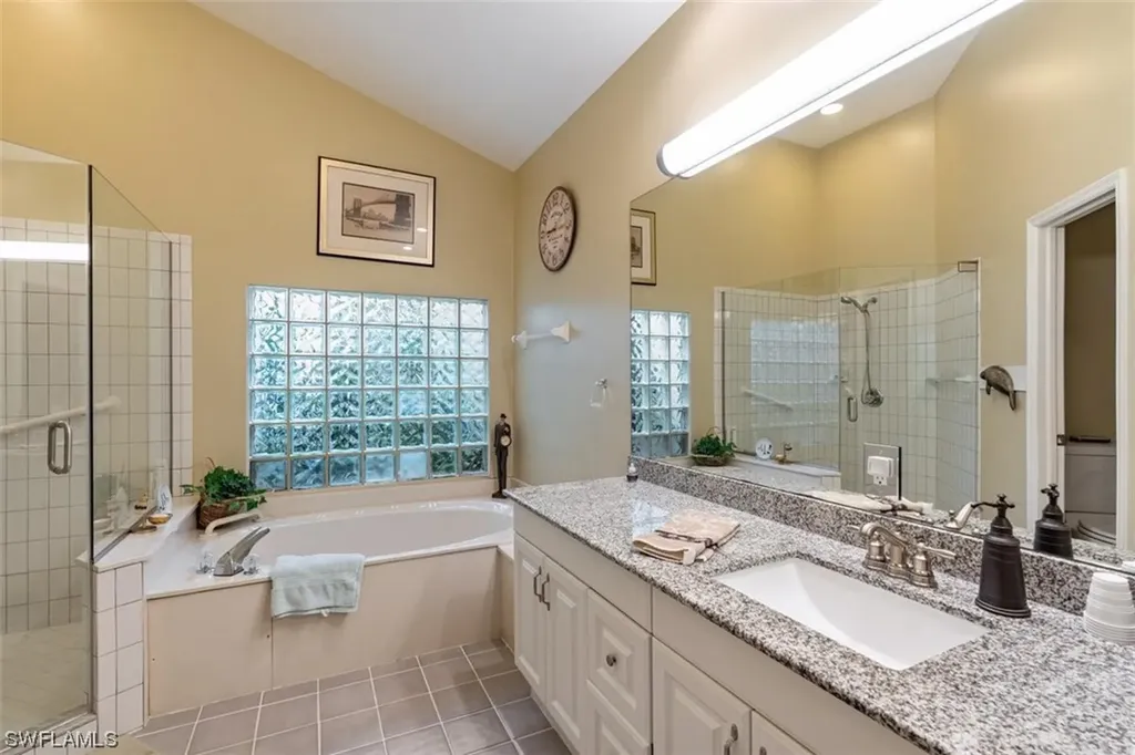 184 Livermore Lane Naples FL 34119