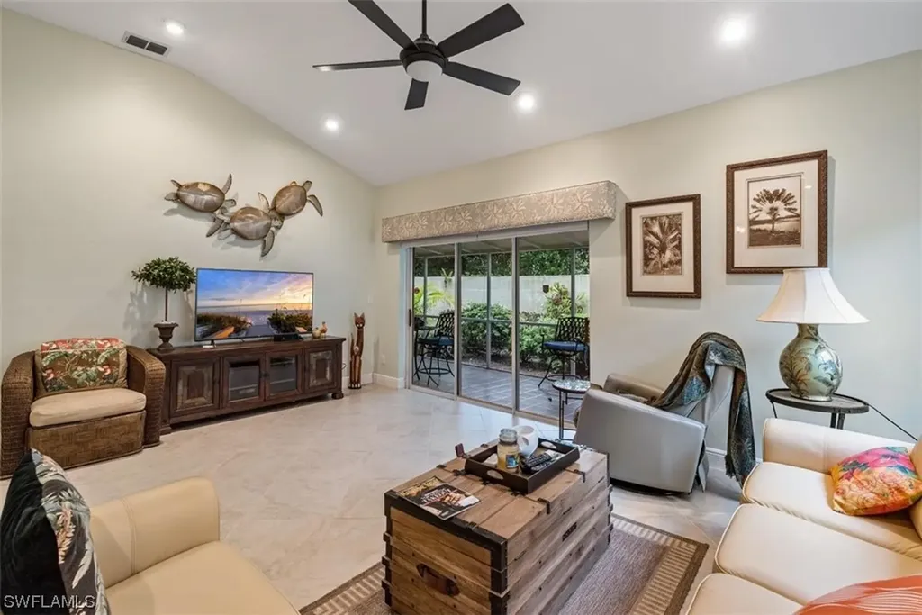184 Livermore Lane Naples FL 34119