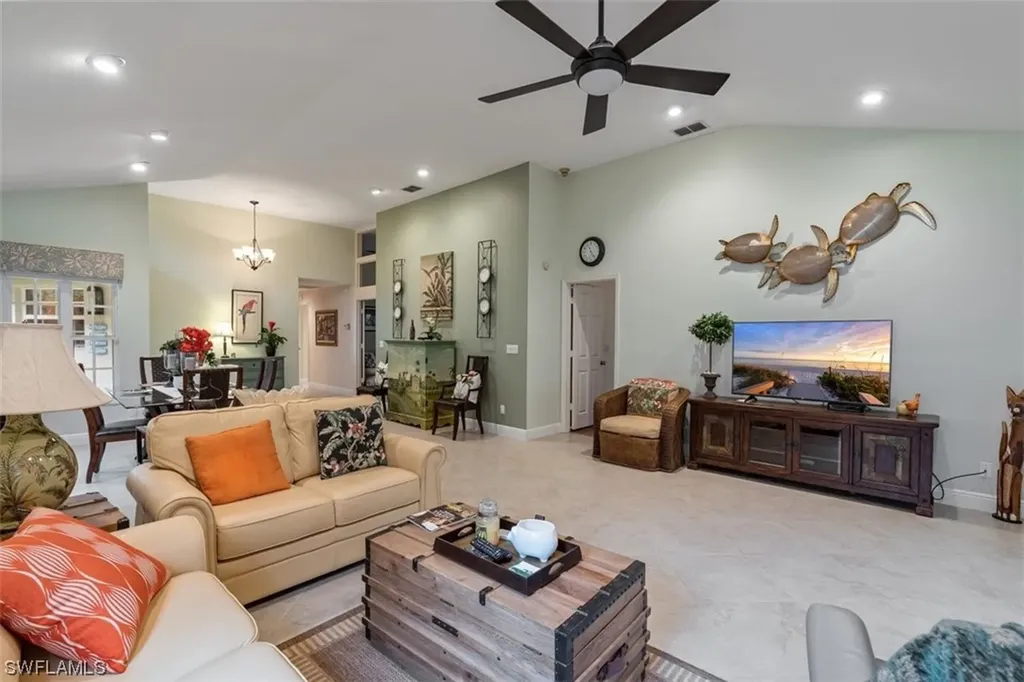184 Livermore Lane Naples FL 34119