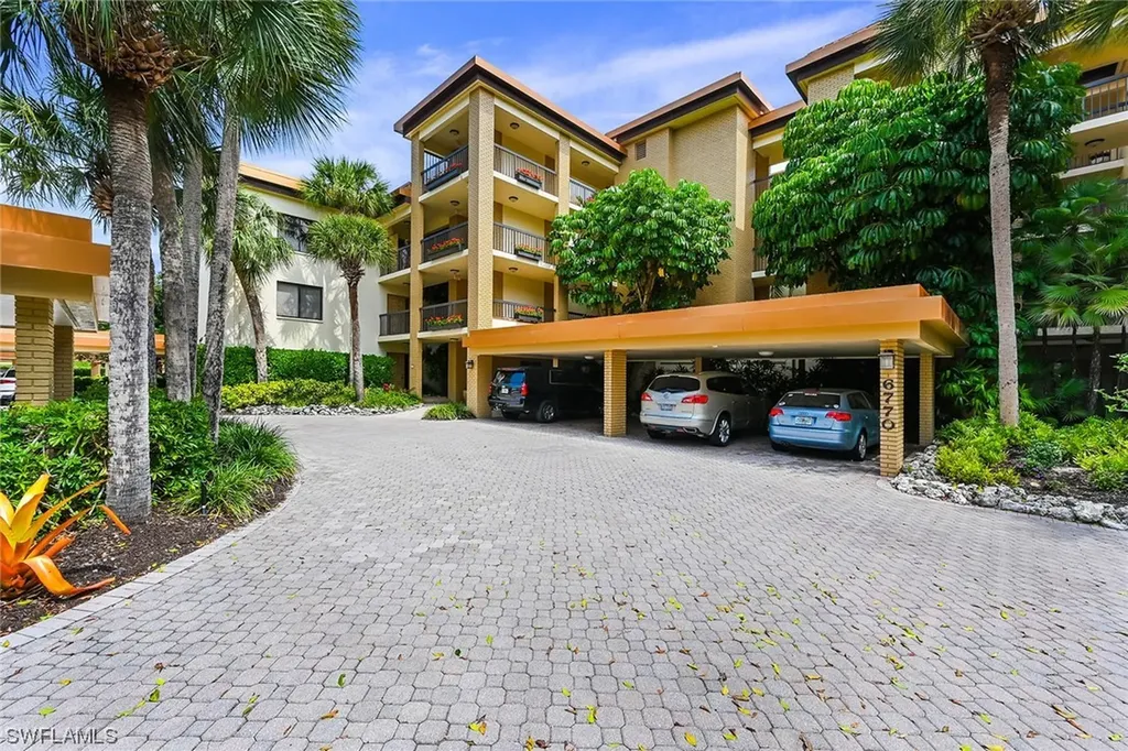 6770 Pelican Bay Boulevard Naples FL 34108