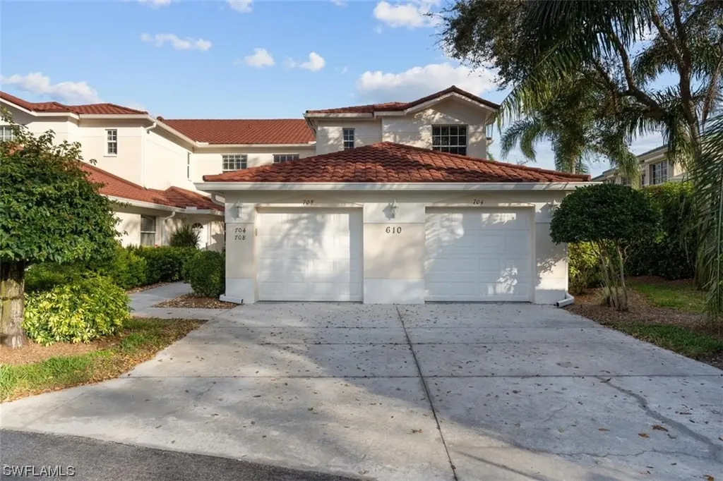 610 Lalique Circle Naples FL 34119