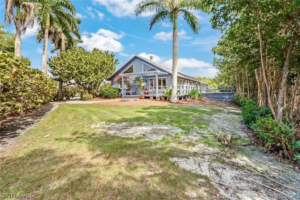 7671 Pineland Road Bokeelia FL 33922