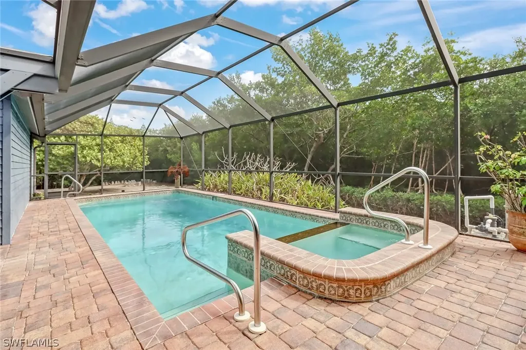 7671 Pineland Road Bokeelia FL 33922