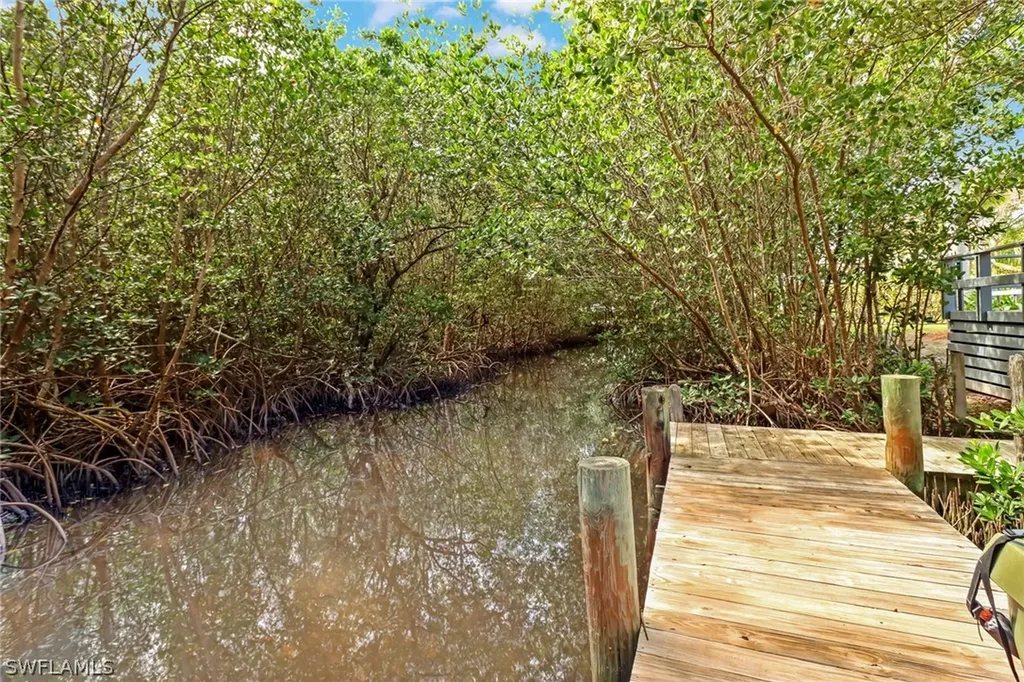 7671 Pineland Road Bokeelia FL 33922