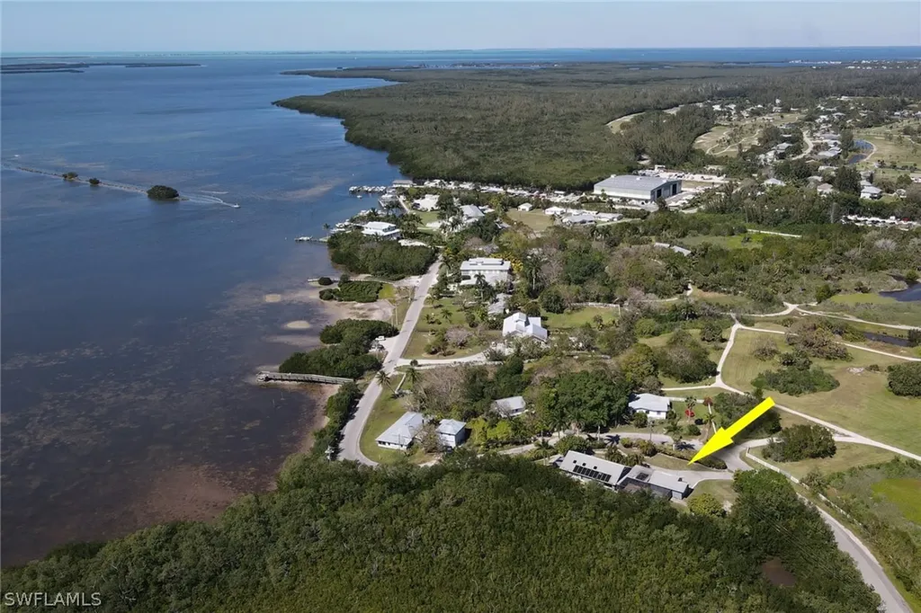 7671 Pineland Road Bokeelia FL 33922