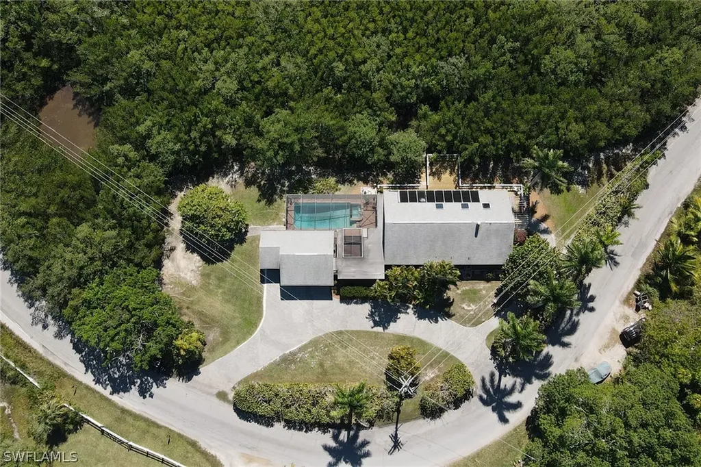7671 Pineland Road Bokeelia FL 33922