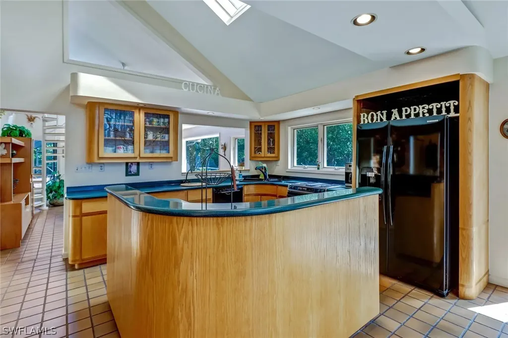 7671 Pineland Road Bokeelia FL 33922