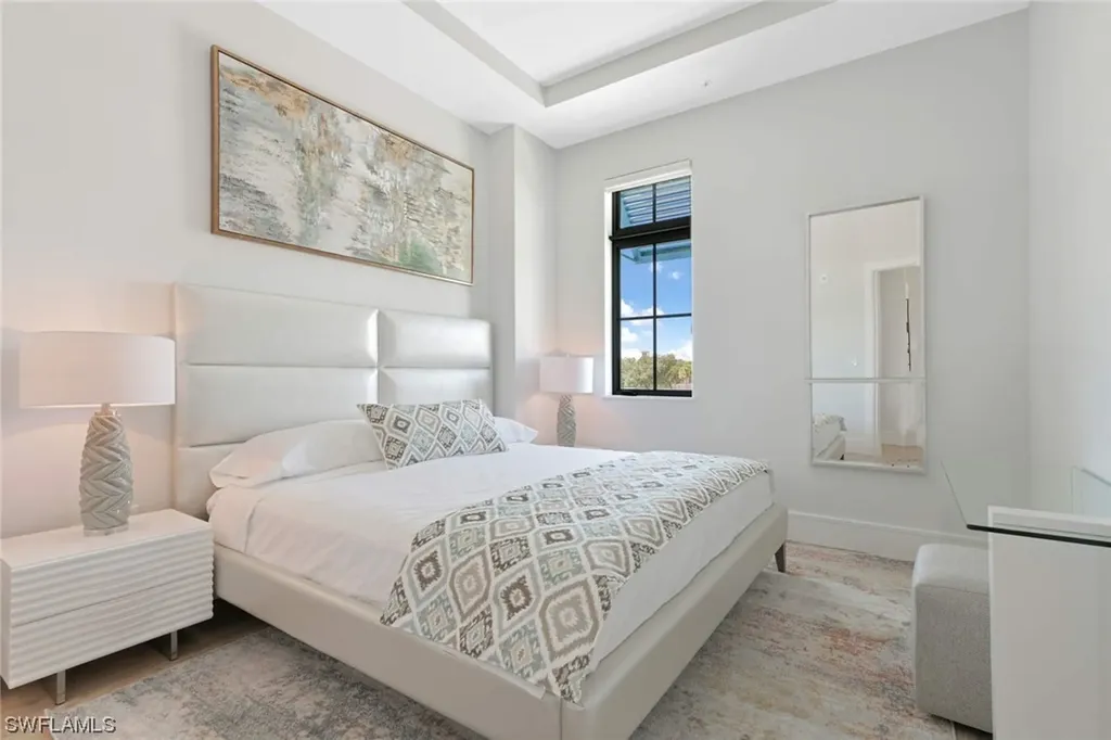 101 8th Street S Naples FL 34102